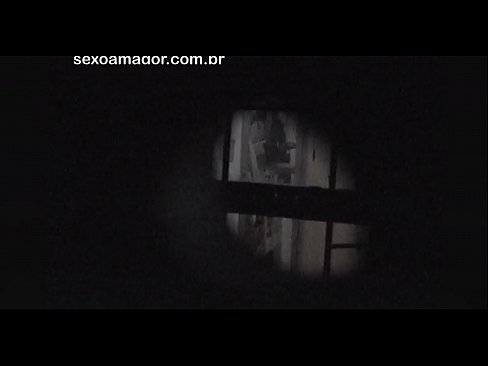 ❤️ Blondie bi dizî ji hêla dengbêjek taxê ve ku li pişt kerpîçên vala veşartiye, vîdyoyek tê kişandin ️ Porno vk li me ku.pornogroupp.ru ️❤